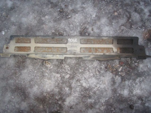 Решетка бампера Меседес Актрос 9418853822 MP1